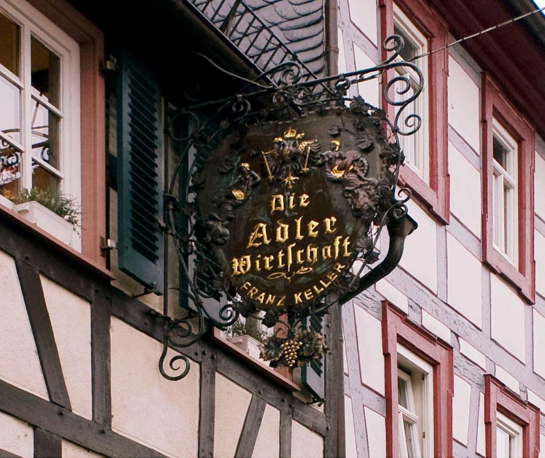 Gaestezimmer Der Adler Wirtschaft Hattenheim Exterior photo